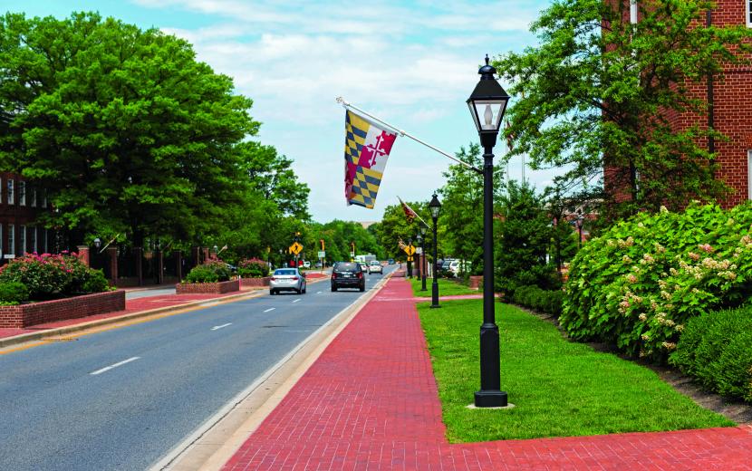 Streetlights Add to a Capital Design